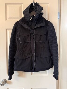 🦄SUPER RARE Lululemon Black Miracle Jacket size 6🦄